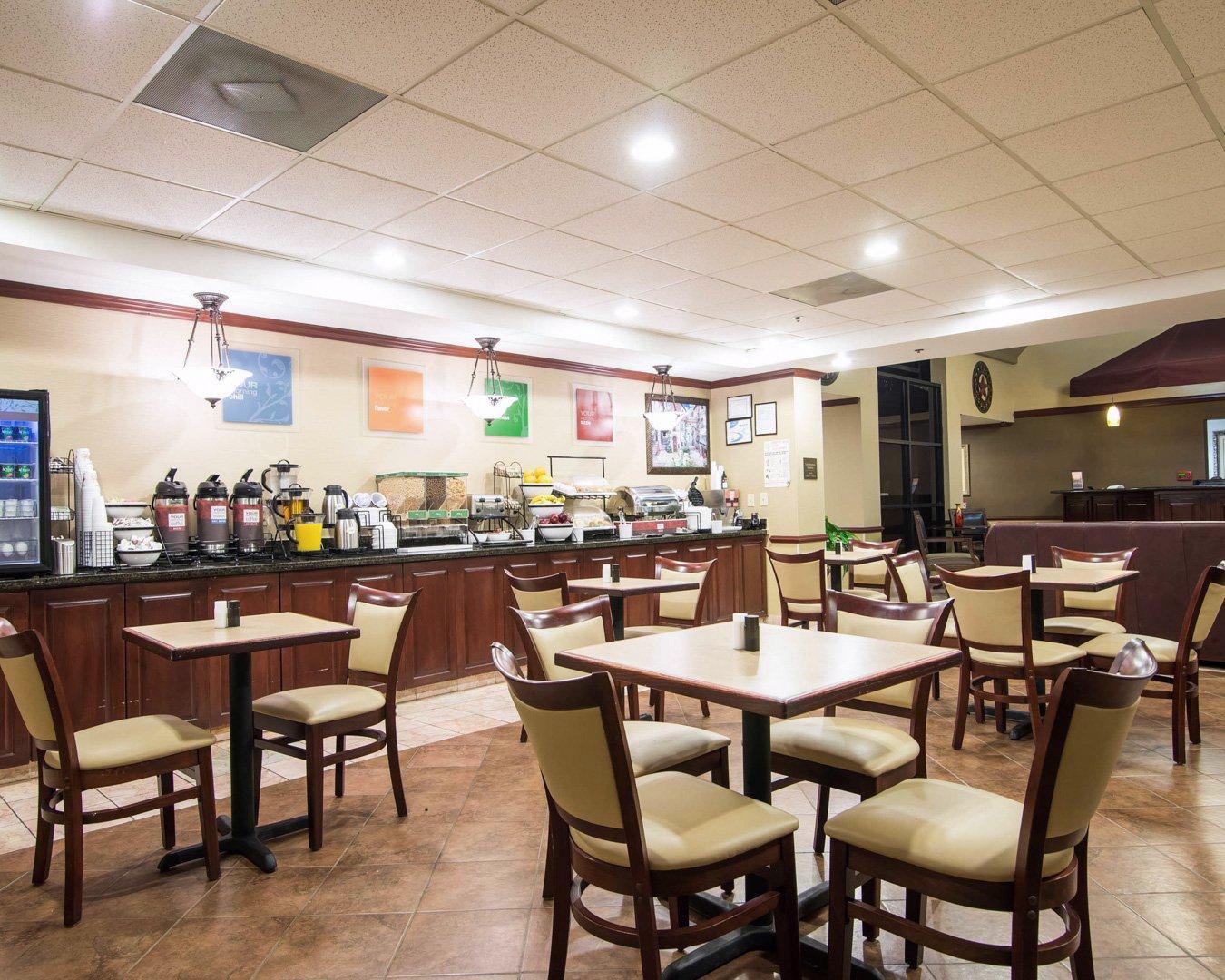 萨瓦尼苏格罗夫凯富酒店 苏万尼 外观 照片